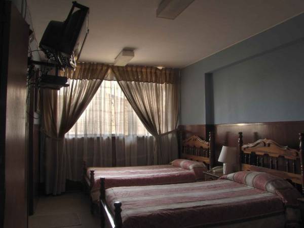 Hotel Majestic Quito Esterno foto